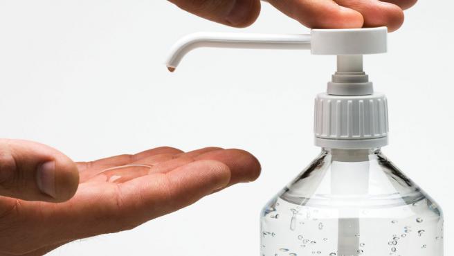 Coronavirus: ¿usar gel desinfectante o lavarse las manos con agua y jabón?